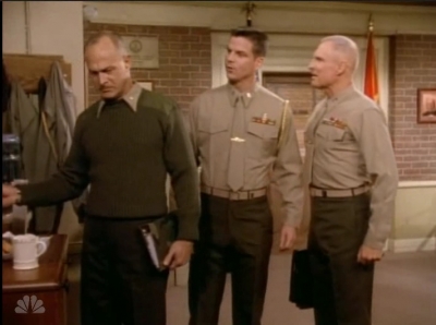 MAJOR_DAD_-_E4X19_GUNNY_GETS_ROBBED_034.jpg