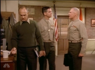 MAJOR_DAD_-_E4X19_GUNNY_GETS_ROBBED_035.jpg