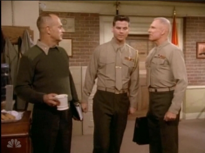MAJOR_DAD_-_E4X19_GUNNY_GETS_ROBBED_037.jpg