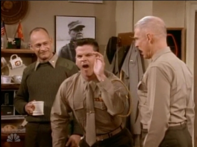 MAJOR_DAD_-_E4X19_GUNNY_GETS_ROBBED_055.jpg