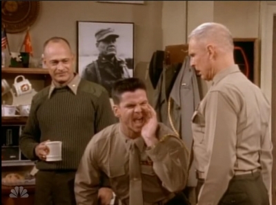 MAJOR_DAD_-_E4X19_GUNNY_GETS_ROBBED_058.jpg