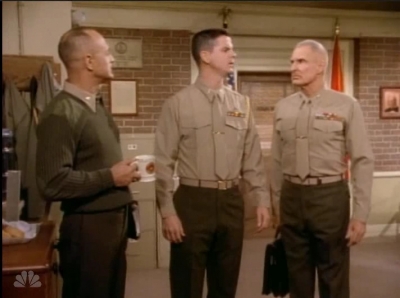 MAJOR_DAD_-_E4X19_GUNNY_GETS_ROBBED_077.jpg