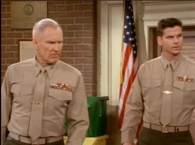 MAJOR_DAD_-_E4X19_GUNNY_GETS_ROBBED_084.jpg