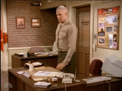 MAJOR_DAD_-_E4X19_GUNNY_GETS_ROBBED_123.jpg