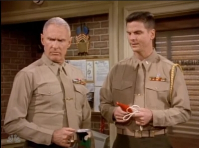 MAJOR_DAD_-_E4X19_GUNNY_GETS_ROBBED_139.jpg