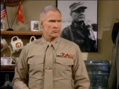 MAJOR_DAD_-_E4X19_GUNNY_GETS_ROBBED_198.jpg