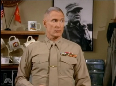 MAJOR_DAD_-_E4X19_GUNNY_GETS_ROBBED_200.jpg