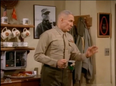MAJOR_DAD_-_E4X19_GUNNY_GETS_ROBBED_201.jpg
