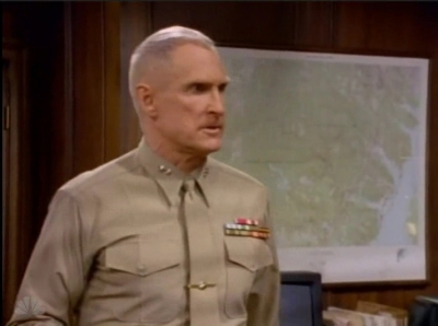 MAJOR_DAD_-_E4X19_GUNNY_GETS_ROBBED_211.jpg