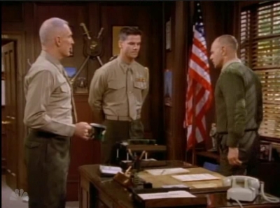 MAJOR_DAD_-_E4X19_GUNNY_GETS_ROBBED_220.jpg