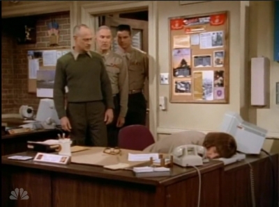 MAJOR_DAD_-_E4X19_GUNNY_GETS_ROBBED_222.jpg