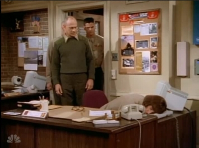 MAJOR_DAD_-_E4X19_GUNNY_GETS_ROBBED_224.jpg