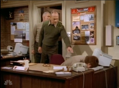 MAJOR_DAD_-_E4X19_GUNNY_GETS_ROBBED_226.jpg