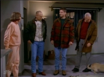 MAJOR_DAD_-_E4X19_GUNNY_GETS_ROBBED_257.jpg