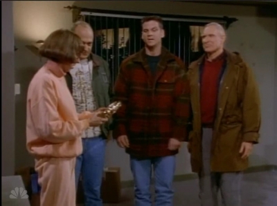 MAJOR_DAD_-_E4X19_GUNNY_GETS_ROBBED_263.jpg