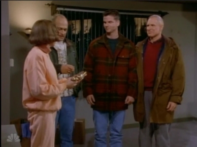MAJOR_DAD_-_E4X19_GUNNY_GETS_ROBBED_266.jpg