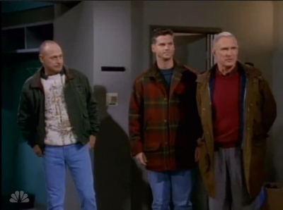 MAJOR_DAD_-_E4X19_GUNNY_GETS_ROBBED_269.jpg