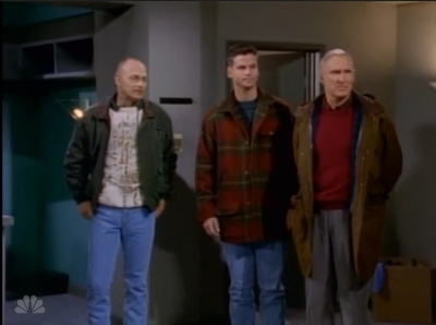 MAJOR_DAD_-_E4X19_GUNNY_GETS_ROBBED_270.jpg
