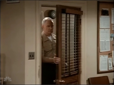 MAJOR_DAD_-_E2X01_SAFE_AT_FIRST_BASE_050.jpg