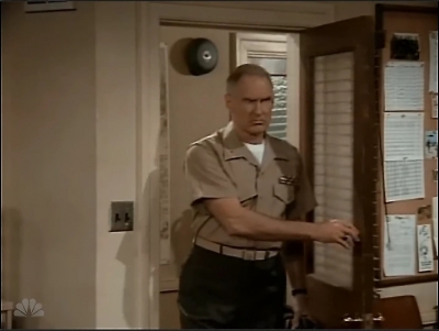 MAJOR_DAD_-_E2X01_SAFE_AT_FIRST_BASE_053.jpg