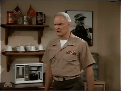 MAJOR_DAD_-_E2X01_SAFE_AT_FIRST_BASE_062.jpg