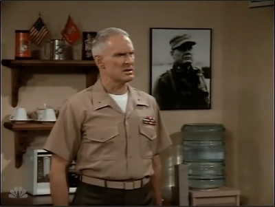 MAJOR_DAD_-_E2X01_SAFE_AT_FIRST_BASE_068.jpg