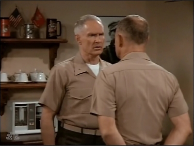 MAJOR_DAD_-_E2X01_SAFE_AT_FIRST_BASE_082.jpg