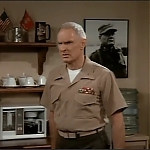 MAJOR_DAD_-_E2X01_SAFE_AT_FIRST_BASE_063.jpg