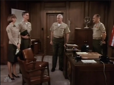 MAJOR_DAD_-_E2X02_WELCOME_TO_HOLLISTER_010.jpg