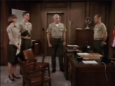 MAJOR_DAD_-_E2X02_WELCOME_TO_HOLLISTER_011.jpg