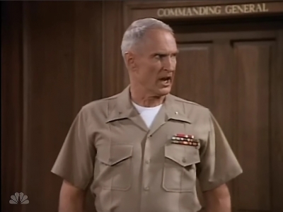 MAJOR_DAD_-_E2X02_WELCOME_TO_HOLLISTER_015.jpg