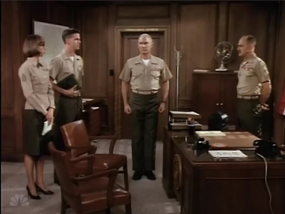MAJOR_DAD_-_E2X02_WELCOME_TO_HOLLISTER_046.jpg