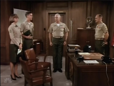 MAJOR_DAD_-_E2X02_WELCOME_TO_HOLLISTER_048.jpg