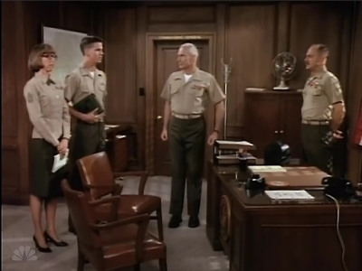 MAJOR_DAD_-_E2X02_WELCOME_TO_HOLLISTER_051.jpg