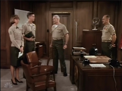 MAJOR_DAD_-_E2X02_WELCOME_TO_HOLLISTER_052.jpg