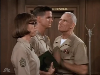 MAJOR_DAD_-_E2X02_WELCOME_TO_HOLLISTER_076.jpg