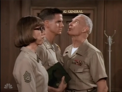MAJOR_DAD_-_E2X02_WELCOME_TO_HOLLISTER_079.jpg