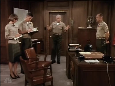MAJOR_DAD_-_E2X02_WELCOME_TO_HOLLISTER_135.jpg