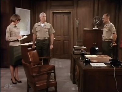 MAJOR_DAD_-_E2X02_WELCOME_TO_HOLLISTER_179.jpg