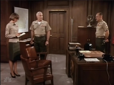 MAJOR_DAD_-_E2X02_WELCOME_TO_HOLLISTER_181.jpg