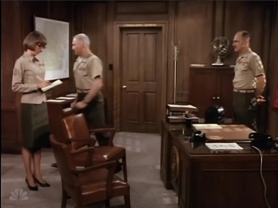 MAJOR_DAD_-_E2X02_WELCOME_TO_HOLLISTER_183.jpg