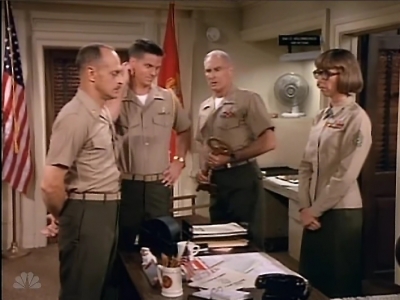 MAJOR_DAD_-_E2X02_WELCOME_TO_HOLLISTER_289.jpg