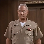 MAJOR_DAD_-_E2X02_WELCOME_TO_HOLLISTER_016.jpg