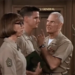 MAJOR_DAD_-_E2X02_WELCOME_TO_HOLLISTER_075.jpg