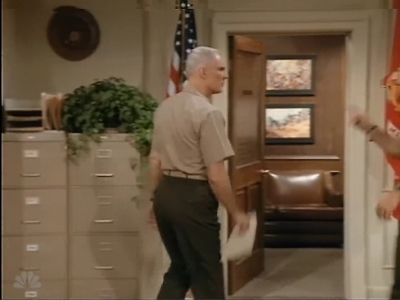 MAJOR_DAD_-_E2X03_GET_A_JOB_061.jpg