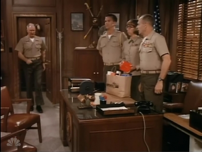 MAJOR_DAD_-_E2X03_GET_A_JOB_178.jpg