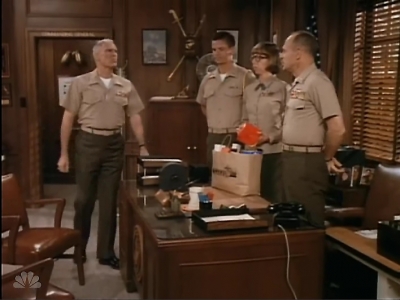 MAJOR_DAD_-_E2X03_GET_A_JOB_183.jpg