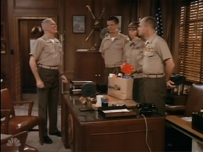 MAJOR_DAD_-_E2X03_GET_A_JOB_185.jpg