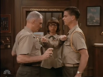 MAJOR_DAD_-_E2X03_GET_A_JOB_268.jpg
