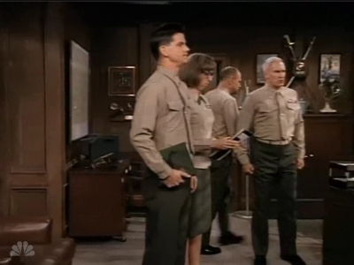 MAJOR_DAD_-_E2X08_BIRTHDAY_BALL_003.jpg